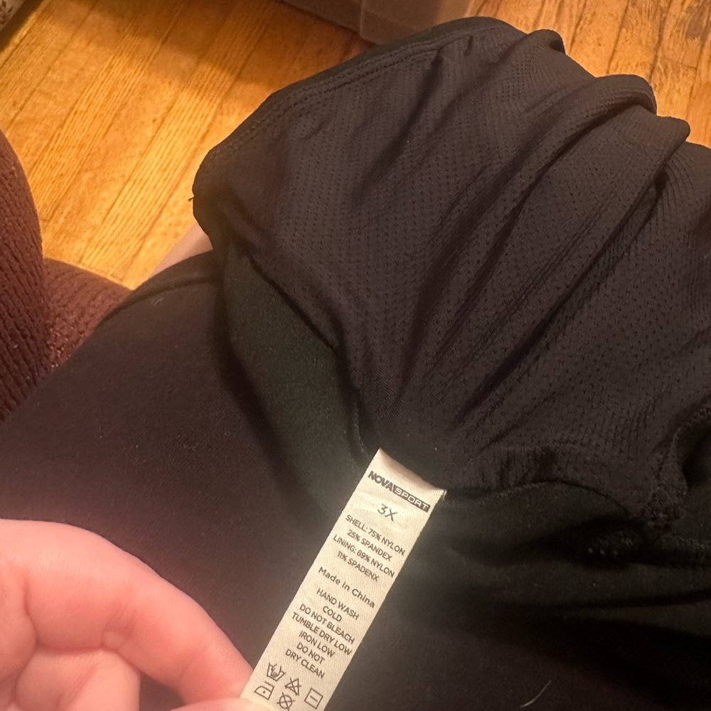 Fashion Nova Black Fitted Crop Top - Picture 3 of 3